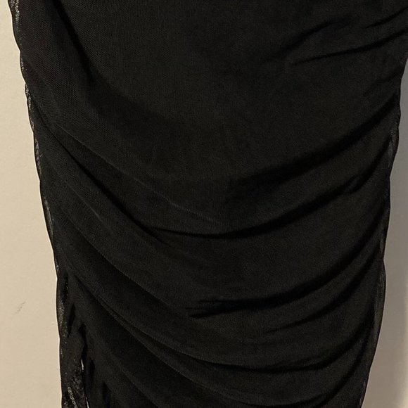 Black Textured Body Con Dress - Picture 9 of 12